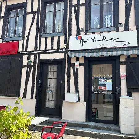 Dans Maison Champenoise